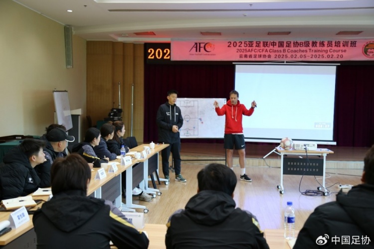  技術(shù)為王，中國(guó)足球踏上尋找靈魂之路