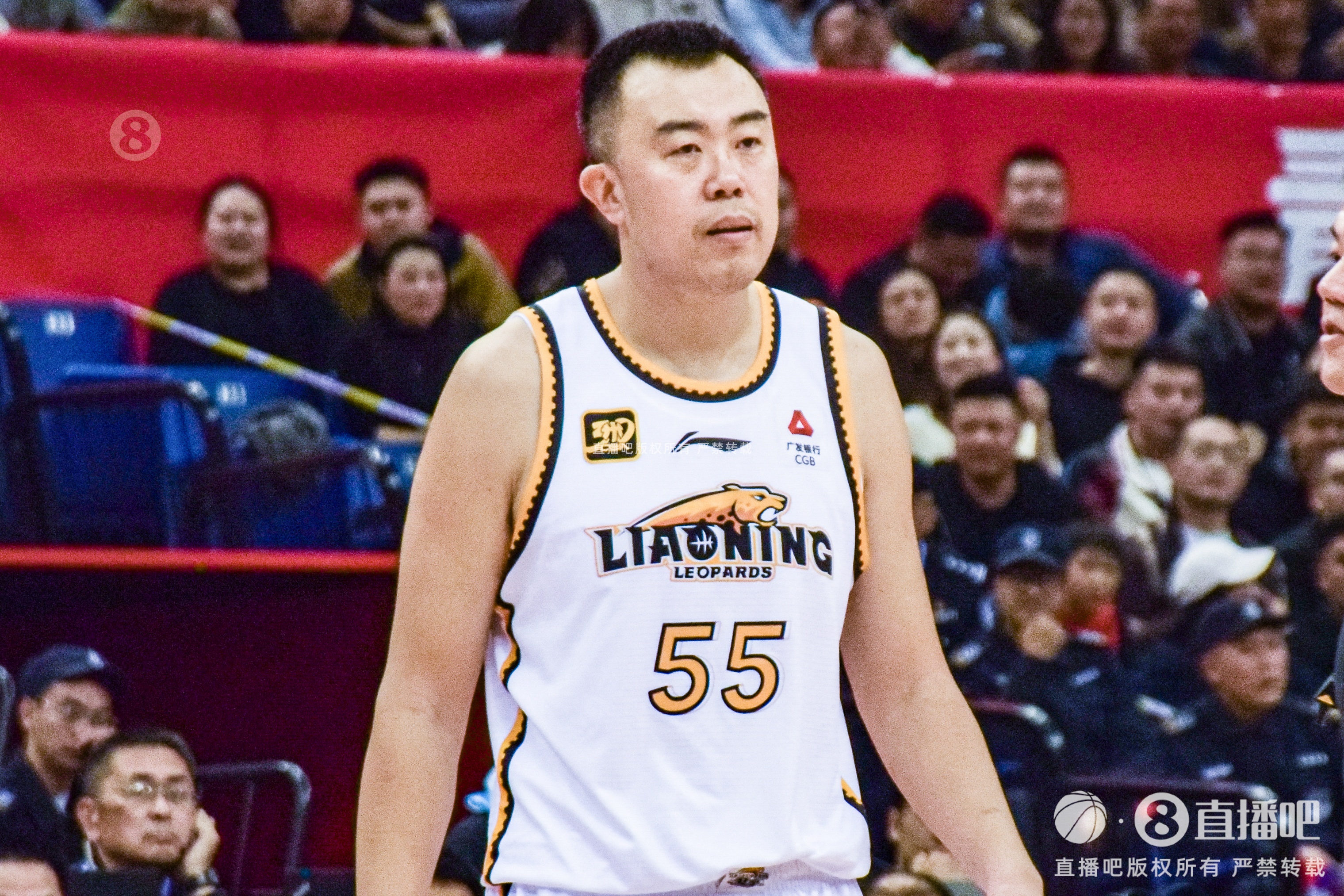  油箱滿滿的！韓德君上半場5投全中得到10分3板2助1斷