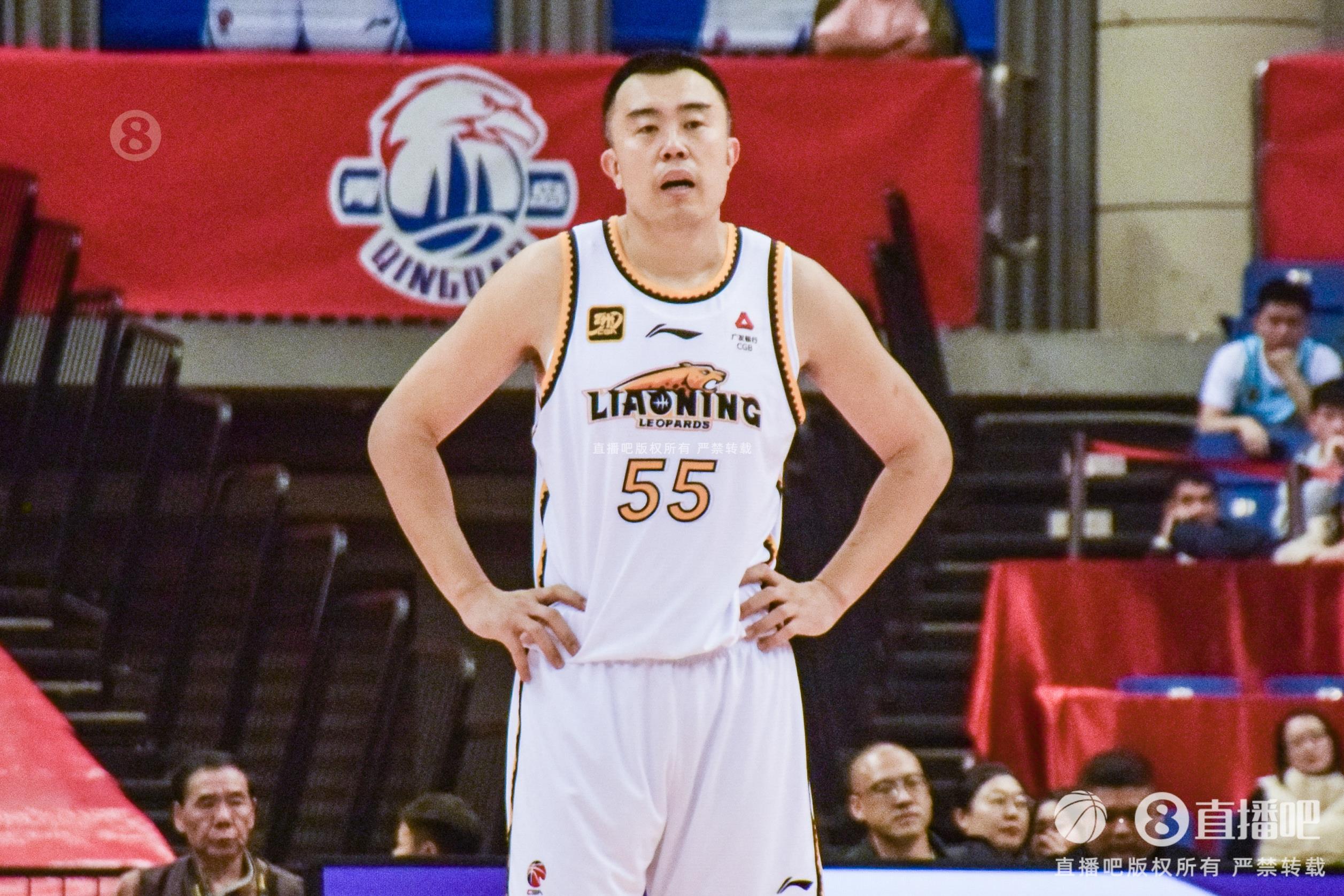 老將盡力了！韓德君7中4拿到14分12籃板3助攻