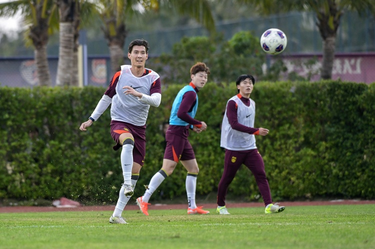  侯永永：我是B2B類型的球員，最喜歡踢8號(hào)位也能勝任其他位置